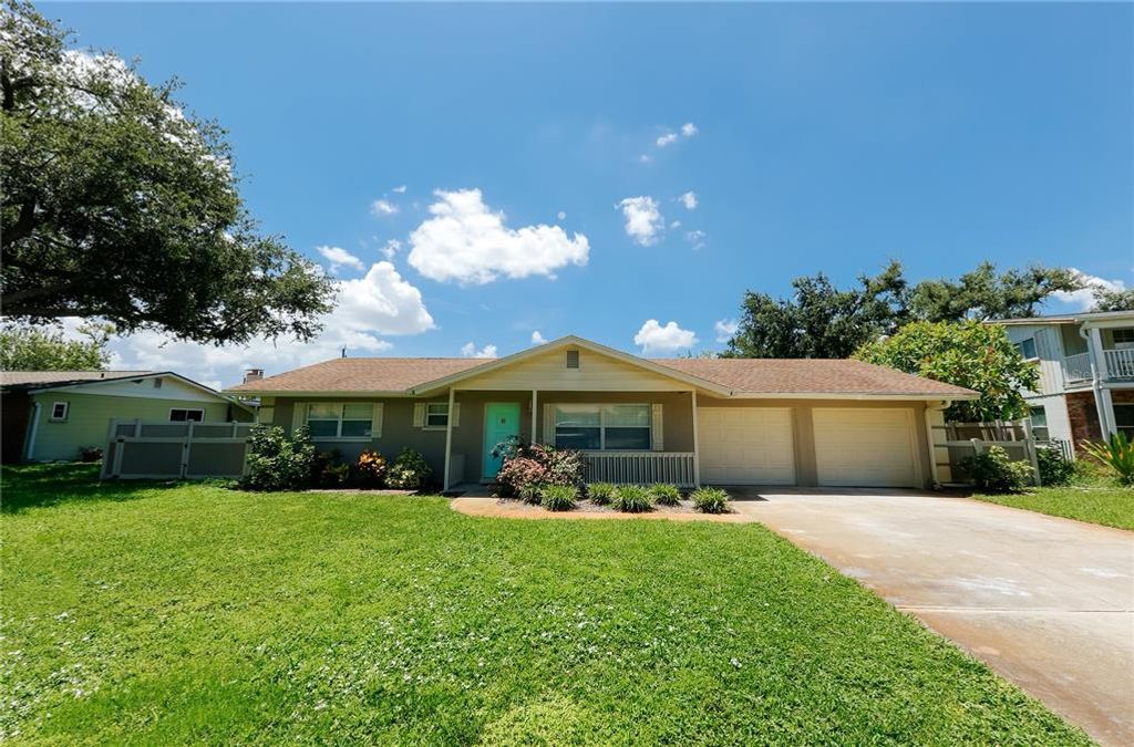 5211 24TH AVENUE DRIVE W, Bradenton, FL 34209