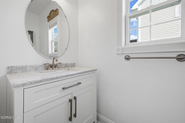 7135 Elli Harbour Lane, Maumee, OH 43537