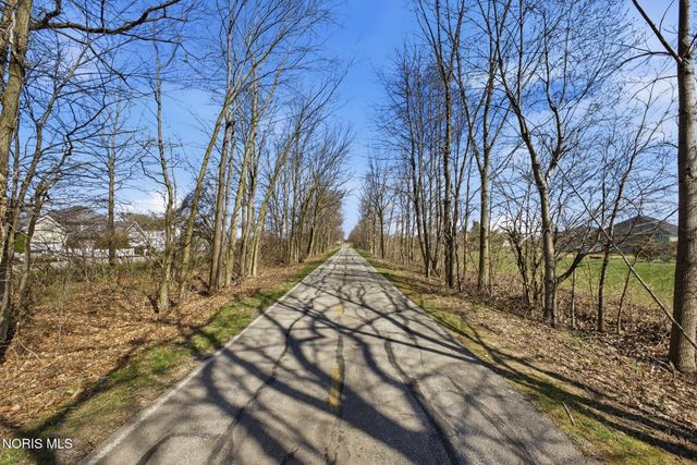 7135 Elli Harbour Lane, Maumee, OH 43537