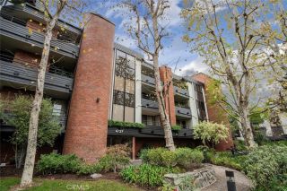 4727 Park Encino 330, Encino, CA 91436