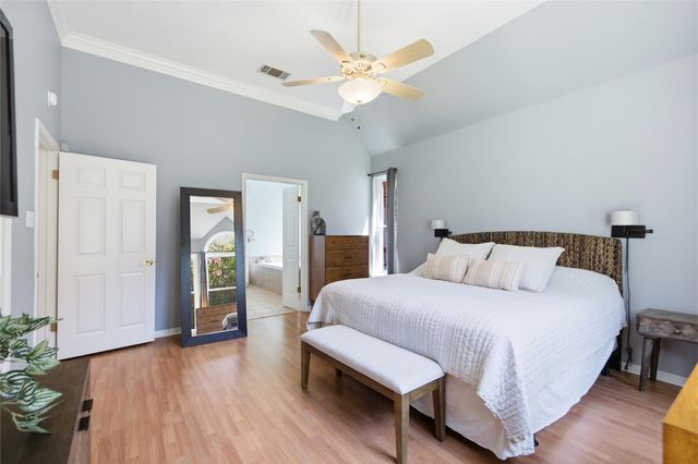 10502 WALPOLE LN, Austin, TX 78739