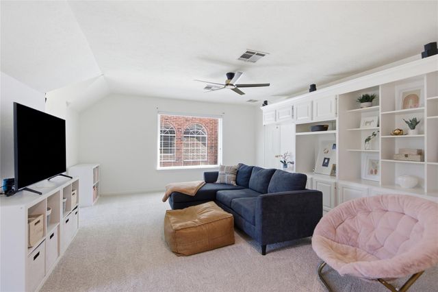 10502 WALPOLE LN, Austin, TX 78739