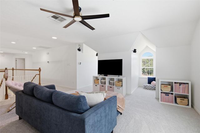 10502 WALPOLE LN, Austin, TX 78739