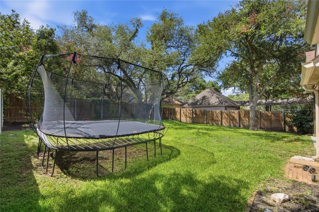10502 WALPOLE LN, Austin, TX 78739