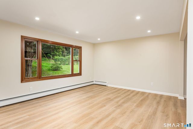77 Evergreen Avenue, Hamden, CT 06518
