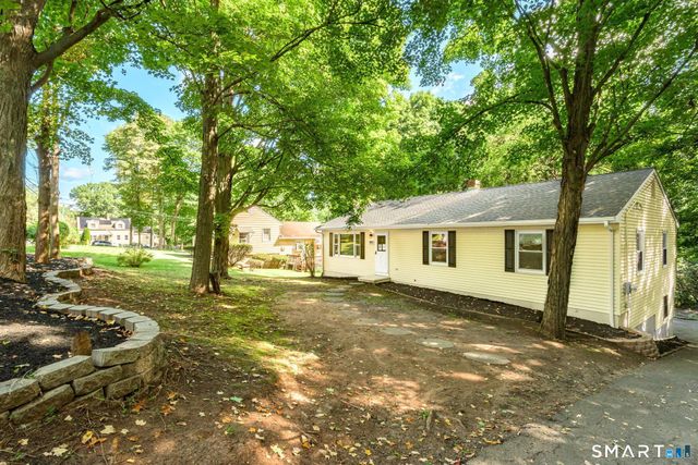 77 Evergreen Avenue, Hamden, CT 06518