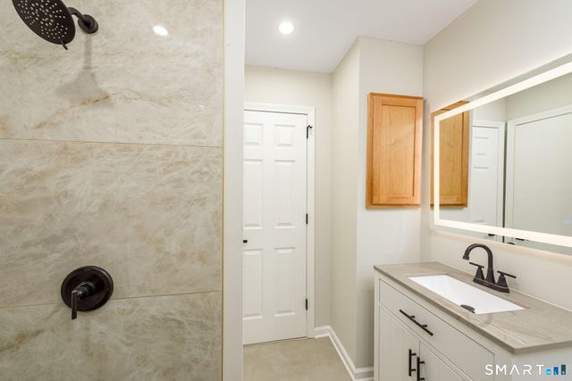 77 Evergreen Avenue, Hamden, CT 06518