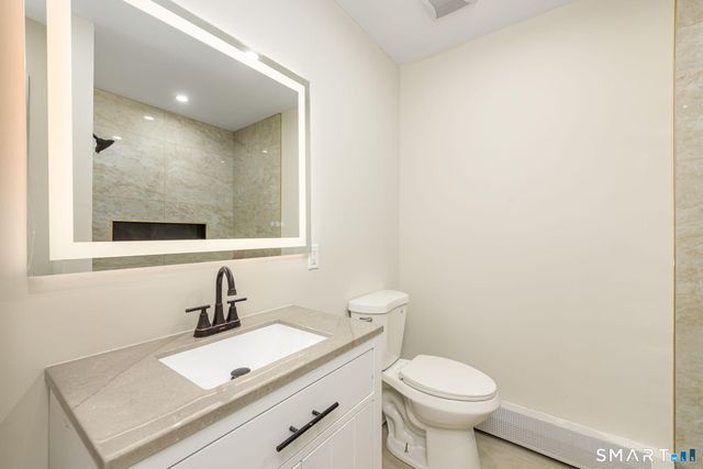 77 Evergreen Avenue, Hamden, CT 06518
