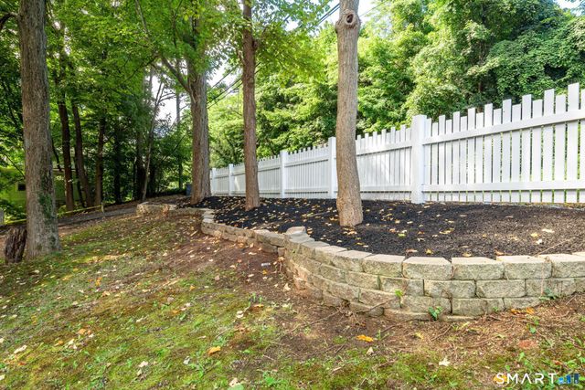 77 Evergreen Avenue, Hamden, CT 06518
