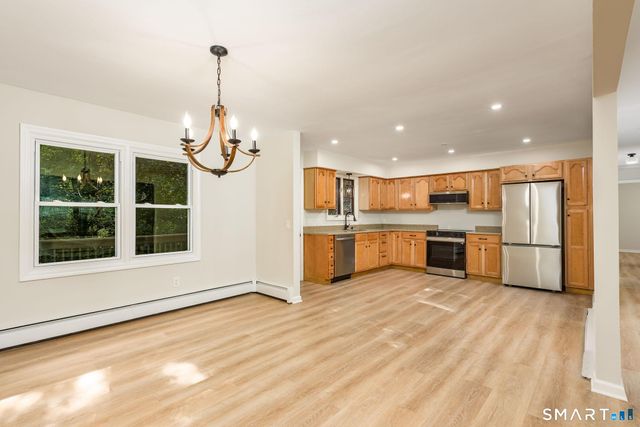 77 Evergreen Avenue, Hamden, CT 06518