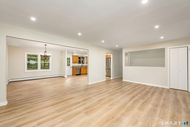 77 Evergreen Avenue, Hamden, CT 06518