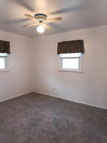 3029 Wallace Avenue, Steger, IL 60475