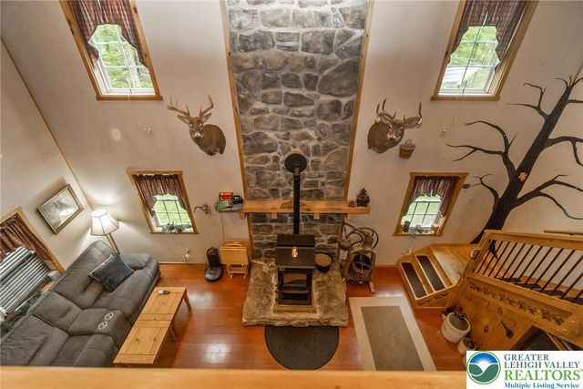 9223 North Loop Road, Washington Twp, PA 18080
