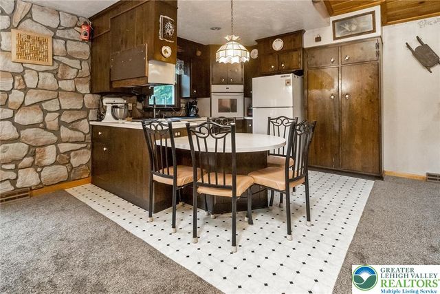 9223 North Loop Road, Washington Twp, PA 18080