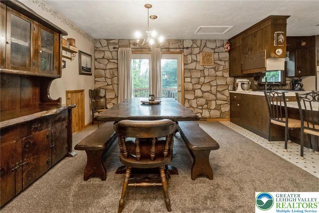 9223 North Loop Road, Washington Twp, PA 18080