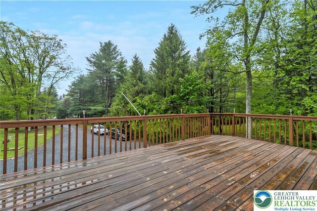 9223 North Loop Road, Washington Twp, PA 18080