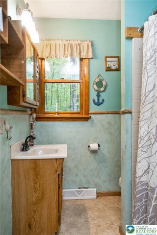 9223 North Loop Road, Washington Twp, PA 18080