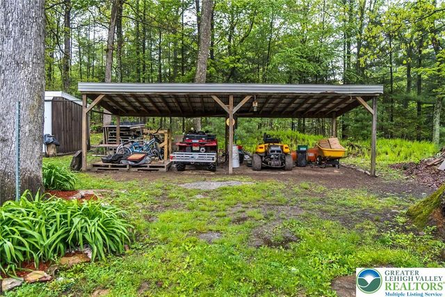 9223 North Loop Road, Washington Twp, PA 18080