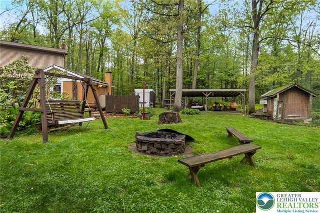 9223 North Loop Road, Washington Twp, PA 18080