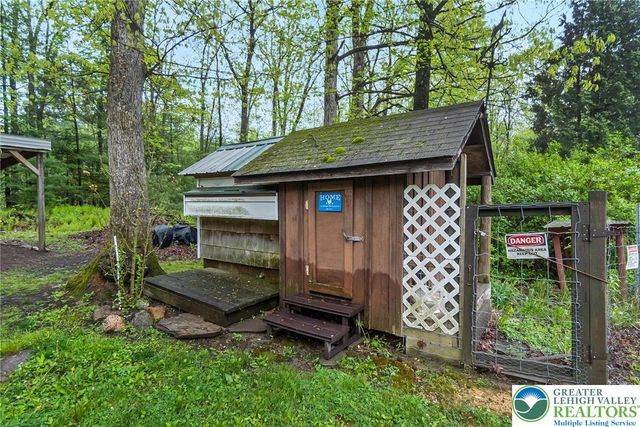 9223 North Loop Road, Washington Twp, PA 18080