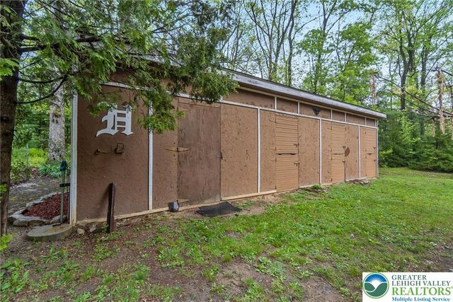 9223 North Loop Road, Washington Twp, PA 18080