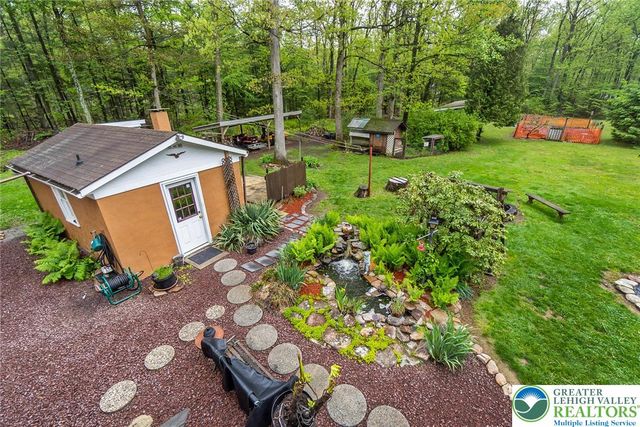 9223 North Loop Road, Washington Twp, PA 18080