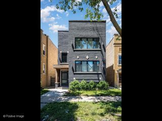 5746 N Washtenaw Avenue 2, Chicago, IL 60659