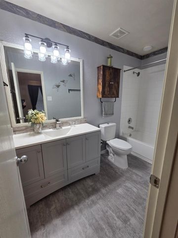 21214 Wortham Oaks Drive, Humble, TX 77338