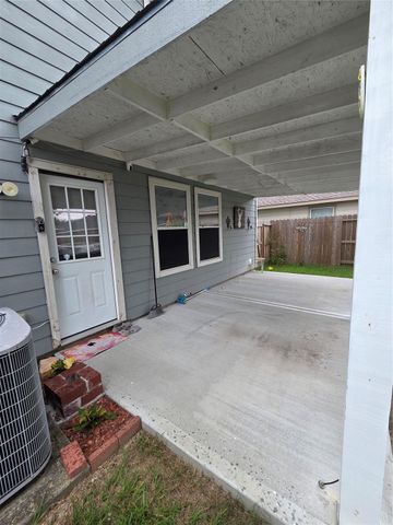 21214 Wortham Oaks Drive, Humble, TX 77338