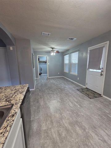 21214 Wortham Oaks Drive, Humble, TX 77338