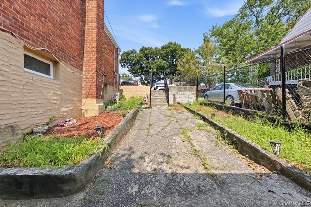 290 First Street, Yonkers, NY 10704