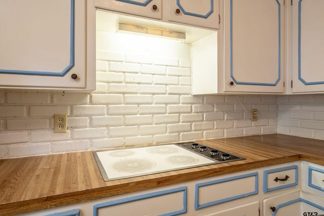 7434 Brookhollow Drive, Tyler, TX 75707