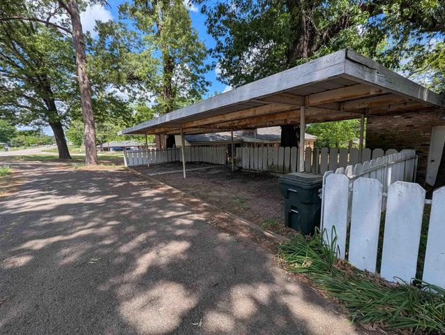 7434 Brookhollow Drive, Tyler, TX 75707