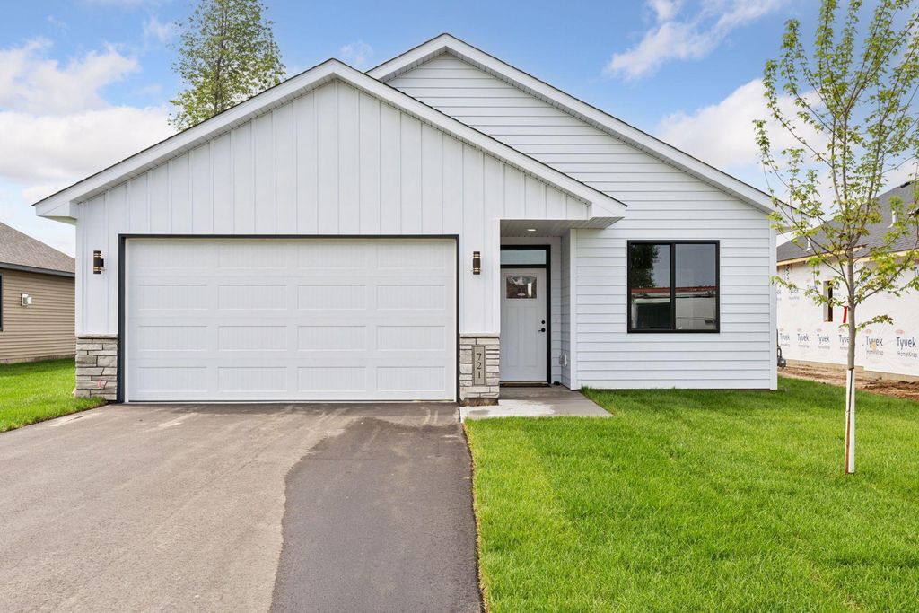 721 Margaret Lane NE, Isanti, MN 55040