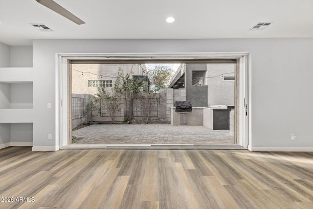 2315 E PINCHOT Avenue 126, Phoenix, AZ 85016