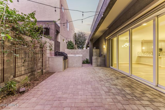 2315 E PINCHOT Avenue 126, Phoenix, AZ 85016