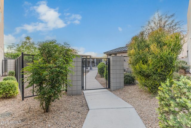 2315 E PINCHOT Avenue 126, Phoenix, AZ 85016