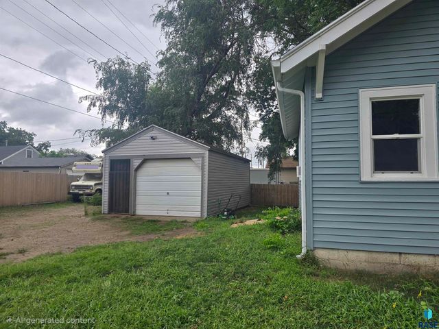 707 E 7th St Street, Sioux Falls, SD 57103