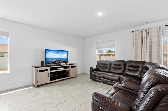 4636 SW Lassiter Terrace, Port St. Lucie, FL 34953