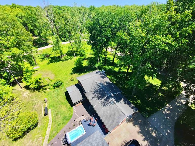 1900 Schlensker Road, Evansville, IN 47725