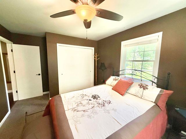 1900 Schlensker Road, Evansville, IN 47725