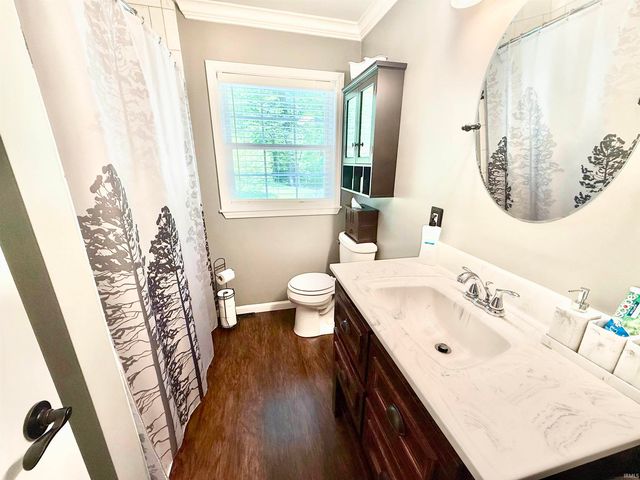 1900 Schlensker Road, Evansville, IN 47725