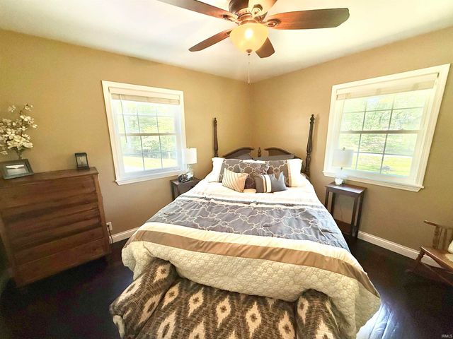 1900 Schlensker Road, Evansville, IN 47725