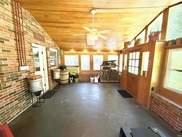 1900 Schlensker Road, Evansville, IN 47725