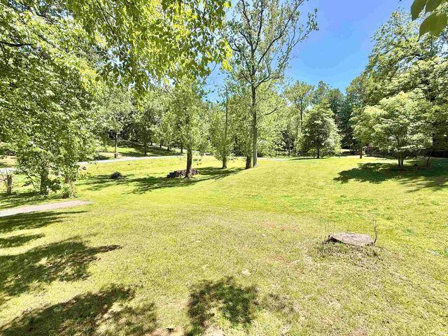 1900 Schlensker Road, Evansville, IN 47725