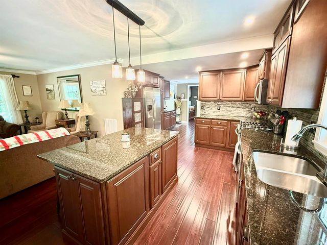 1900 Schlensker Road, Evansville, IN 47725