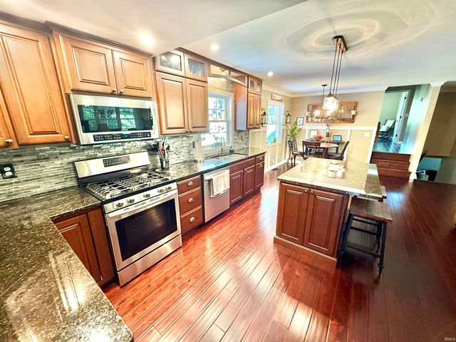 1900 Schlensker Road, Evansville, IN 47725