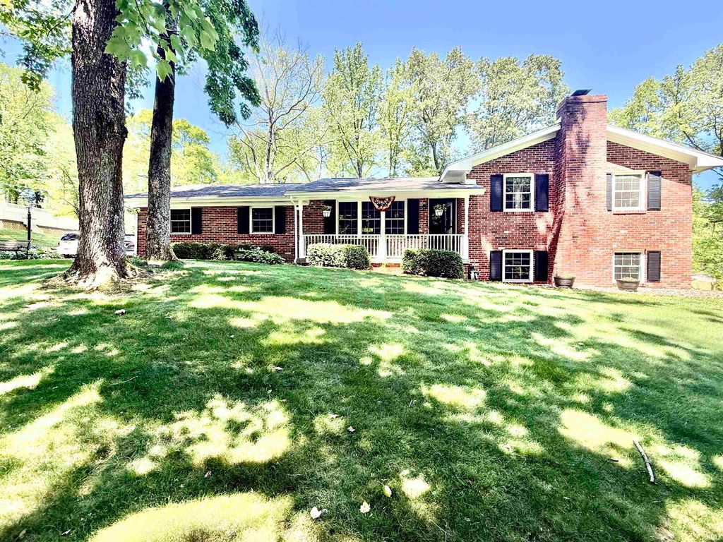 1900 Schlensker Road, Evansville, IN 47725