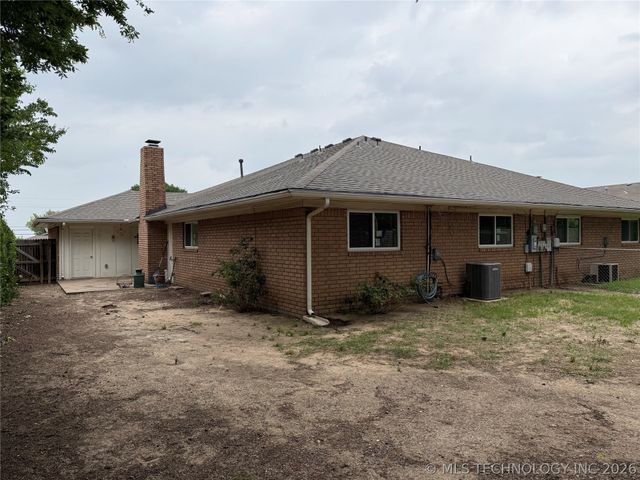 6920 E 46th Place, Tulsa, OK 74145
