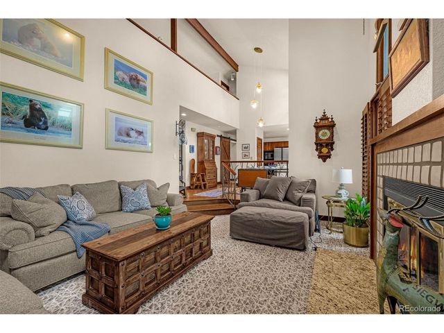 117 Mayhurst Ave, Colorado Springs, CO 80906